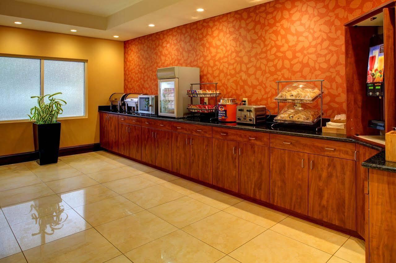 Wingate By Wyndham Fletcher At Asheville Airport Restaurant bilde
